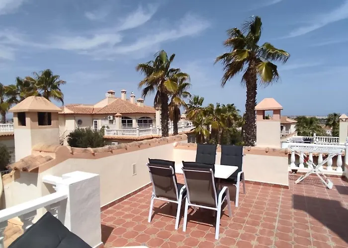 Schoenes Ruhiges Rooftop Apartment Mit Grosser Dachterrasse